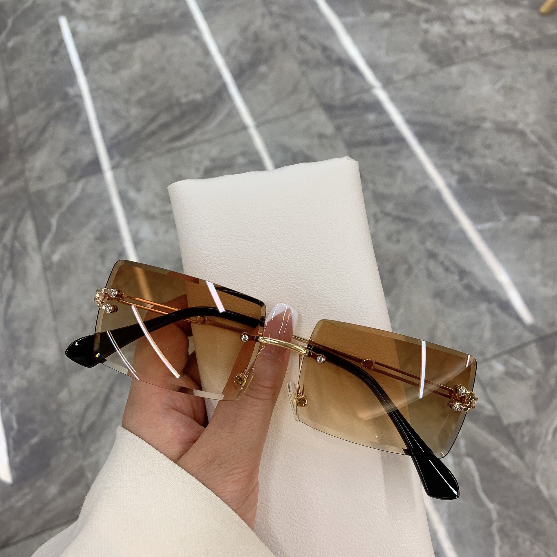 Women's Rimless Transparent Fashion Light Sunglasses